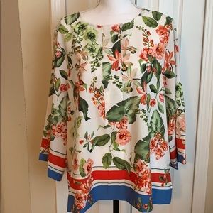 ✔️Tommy Hilfiger floral capri polished top -XL